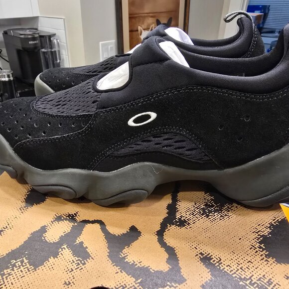 Oakley Factory Team Suede Flesh x BRAIN DEAD Sandal Black 2025 Men's size 10 NEW - Picture 6 of 9